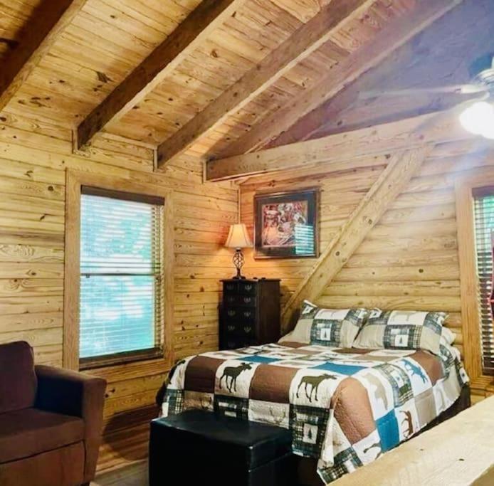 Rustic Black Bear Cabin ピジョンフォージ エクステリア 写真